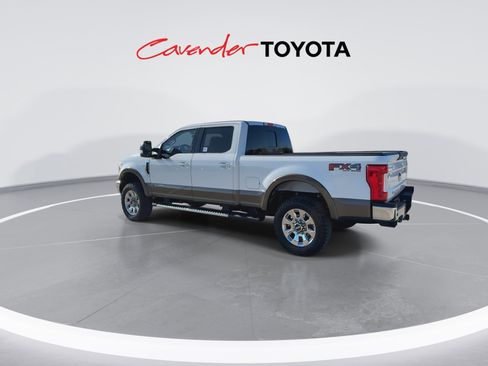 Used 2017 Ford F250 Lariat w/ Chrome Package image 6