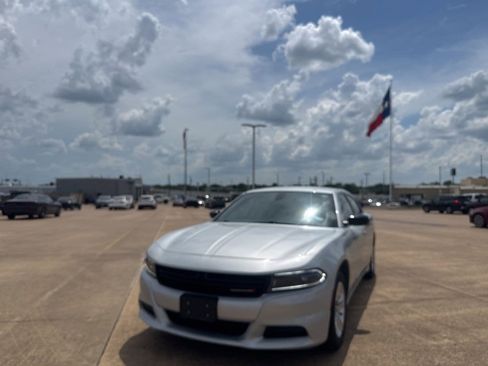 Used 2023 Dodge Charger SXT RWD image 6