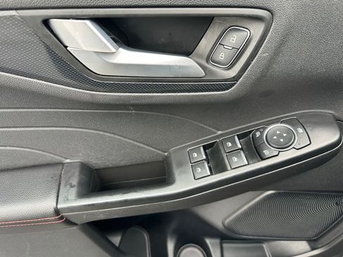 Used 2025 Ford Escape ST-Line AWD/4WD image 11
