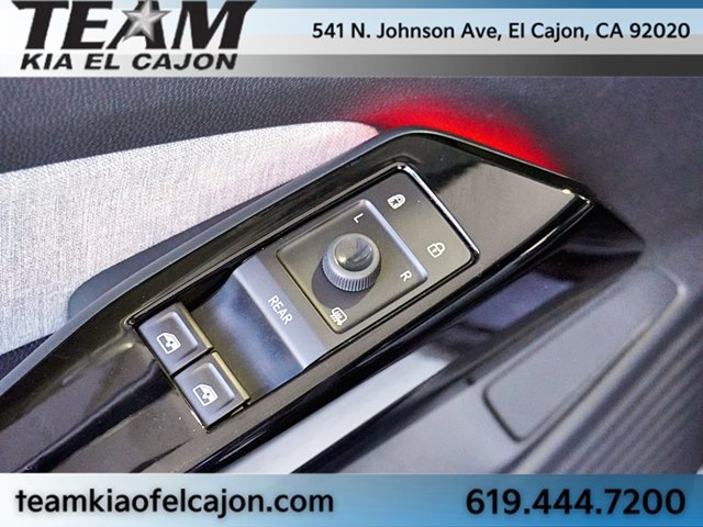 Used 2024 Volkswagen ID.4 2WD image 26