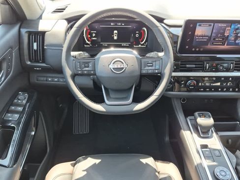 New 2026 Nissan Pathfinder Platinum AWD/4WD image 10