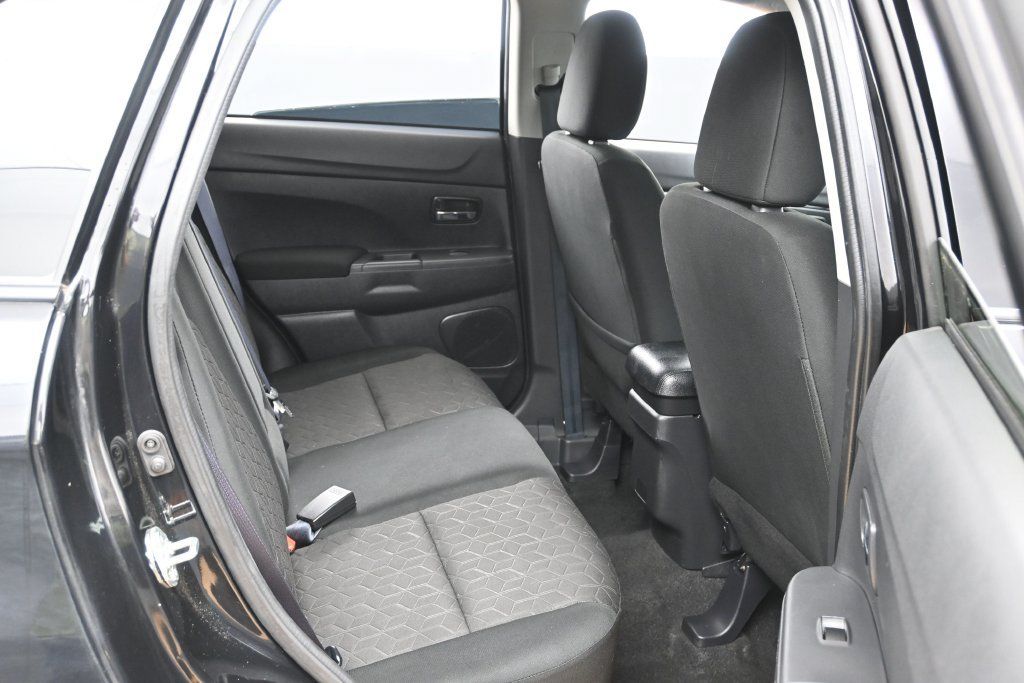 Used 2024 Mitsubishi Outlander Sport ES AWD/4WD image 25
