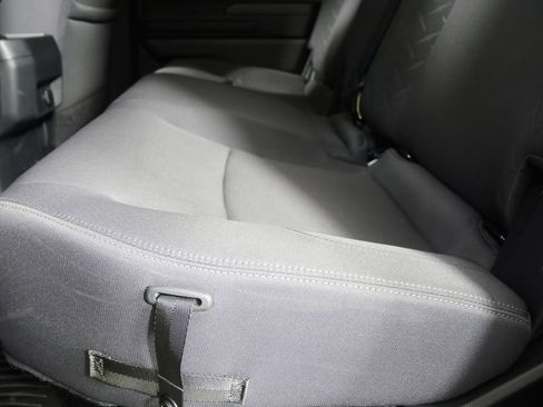 Used 2024 Toyota Tacoma SR5 w/ SR5 Upgrade Package image 17