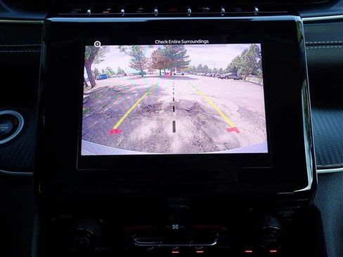 Used 2023 Jeep Grand Cherokee Laredo AWD/4WD image 17
