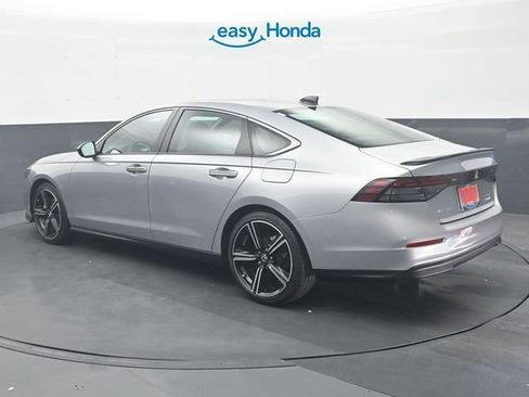 Used 2025 Honda Accord Sport image 5