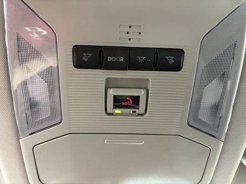 Used 2024 Toyota RAV4 LE AWD/4WD image 30