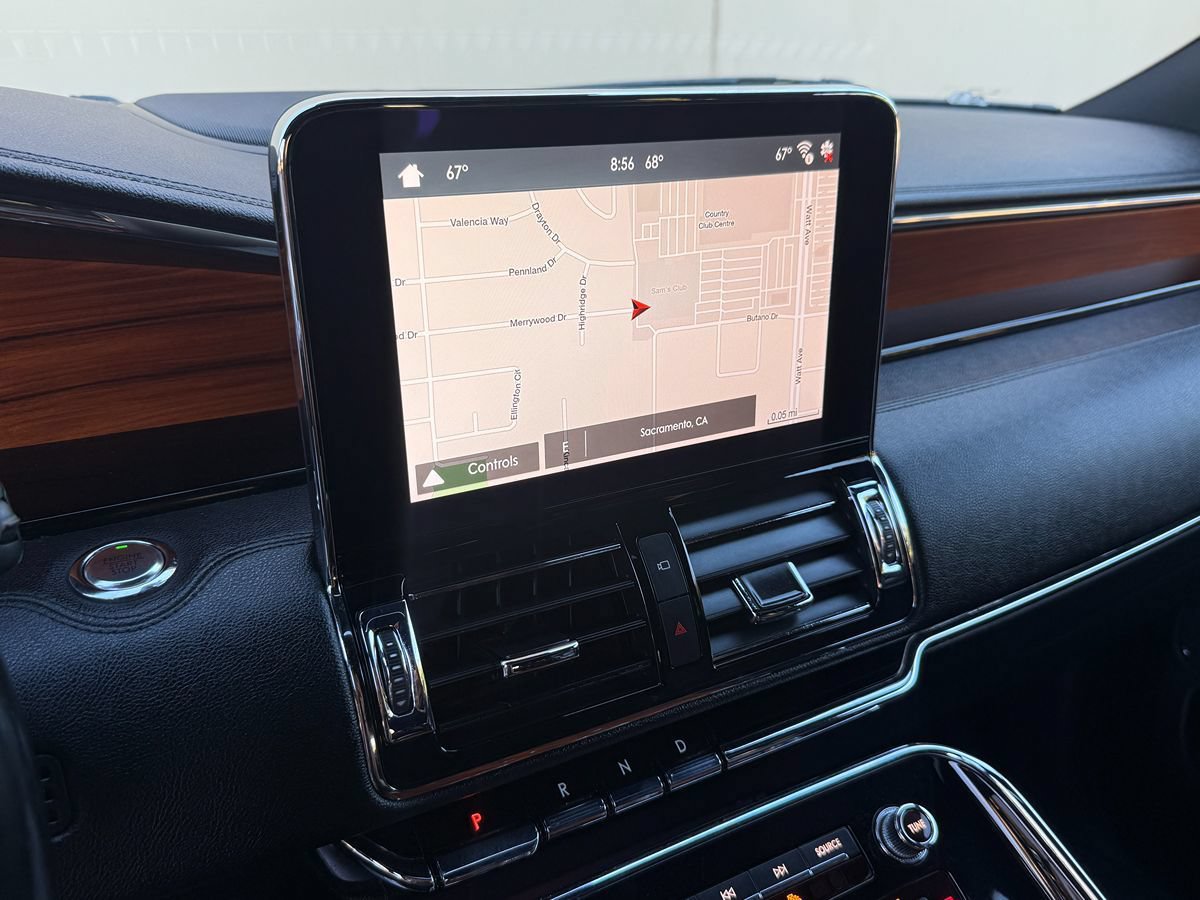 Used 2019 Lincoln Navigator L Select RWD image 36