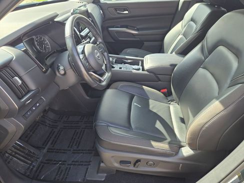 Used 2022 Nissan Pathfinder SL image 21