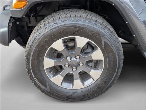 Used 2021 Jeep Wrangler Unlimited Sahara w/ Uconnect 4C Nav & Sound Group AWD/4WD image 9