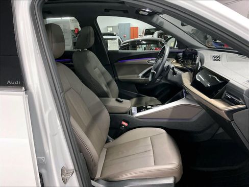 Certified 2025 Audi Q5 Premium Plus w/ Premium Plus image 10