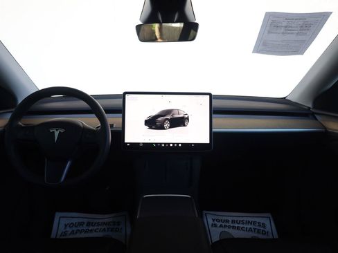 Used 2024 Tesla Model Y Long Range AWD/4WD image 27