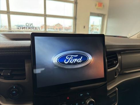 Used 2022 Ford Expedition Max XLT image 27
