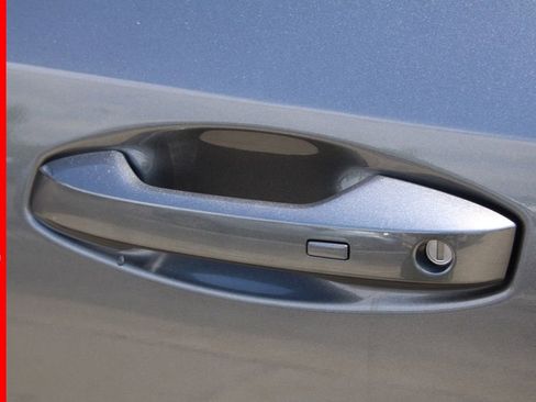 New 2025 Nissan Murano SL image 9