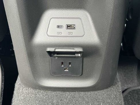 New 2025 Buick Envision Avenir image 24