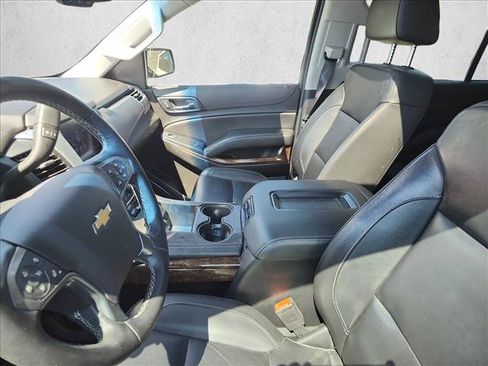Used 2020 Chevrolet Suburban LT RWD image 11