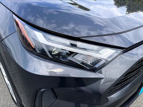 Used 2025 Toyota RAV4 LE image 33
