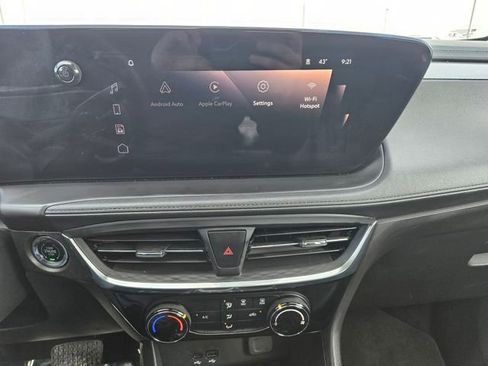 Used 2024 Buick Encore GX Sport Touring image 18