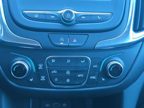 Certified 2024 Chevrolet Equinox LT FWD image 19