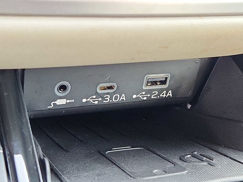 Used 2023 Subaru Outback Limited image 25