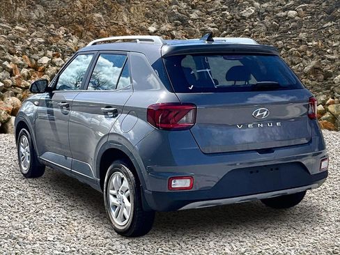 Used 2020 Hyundai Venue SEL image 10