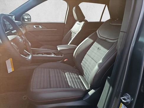 New 2026 Ford Explorer ST-Line w/ ST-Line Street Pack image 11