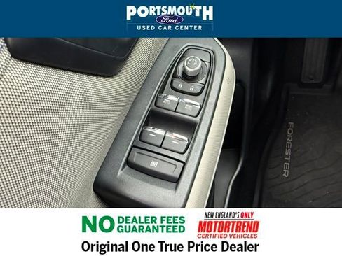 Used 2025 Subaru Forester Premium image 16