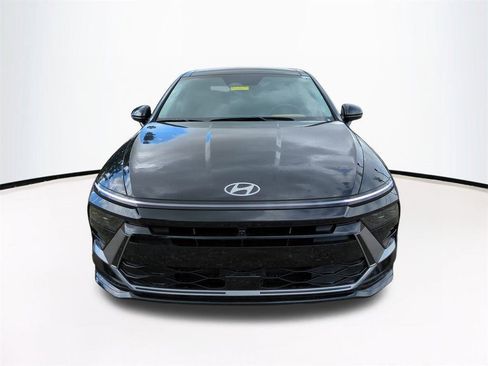 New 2025 Hyundai Sonata Limited image 3