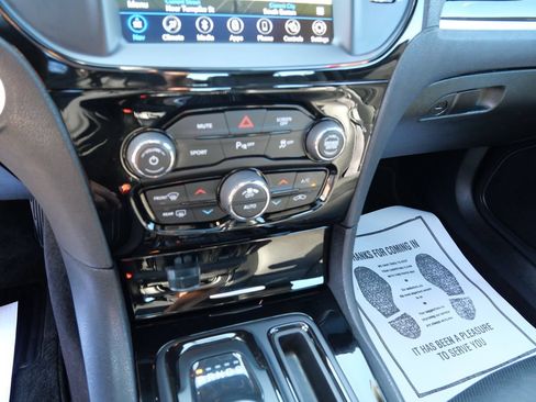 Used 2018 Chrysler 300 S w/ 300S Premium Group 2 AWD/4WD image 15