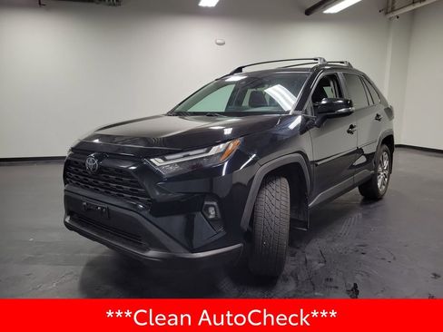 Used 2023 Toyota RAV4 XLE Premium AWD/4WD image 4