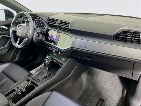 Used 2023 Audi Q3 2.0T Premium image 28