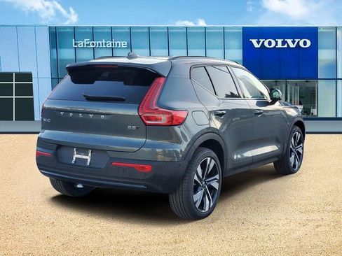 New 2026 Volvo XC40 B5 Plus w/ Protection Package Premier image 4