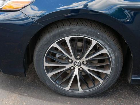 Certified 2019 Toyota Camry SE FWD image 8