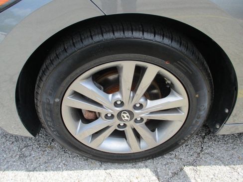 Used 2017 Hyundai Elantra Value Edition FWD image 25