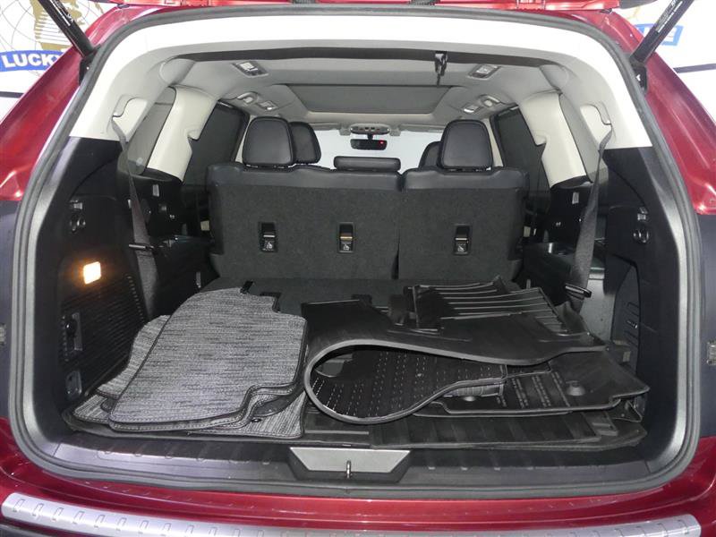 Used 2020 Subaru Ascent Limited w/ Technology Package AWD/4WD image 9