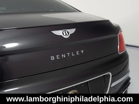 Used 2024 Bentley Flying Spur V8 AWD/4WD image 46