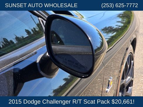 Used 2015 Dodge Challenger R/T Scat Pack w/ Leather Interior Group RWD image 24
