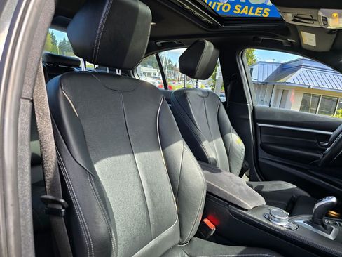 Used 2018 BMW 330i xDrive Sedan image 11