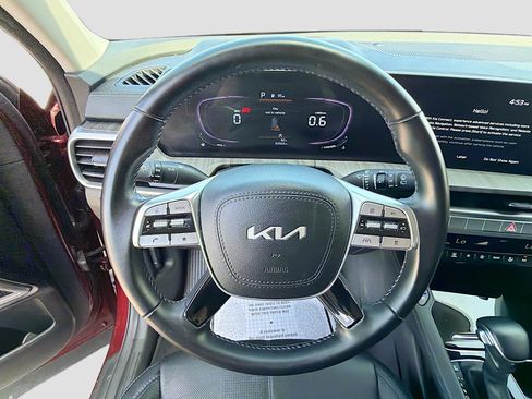 Used 2024 Kia Telluride EX w/ EX Captain's Chair Package FWD image 42