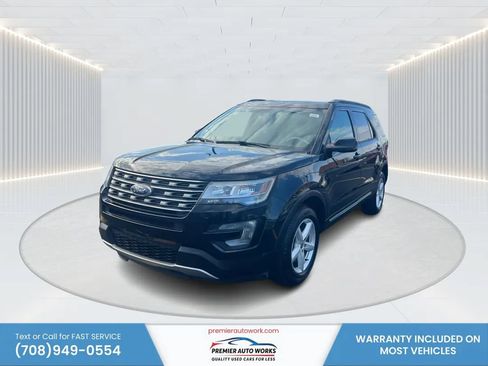 Used 2017 Ford Explorer XLT w/ Equipment Group 202A AWD/4WD image 1