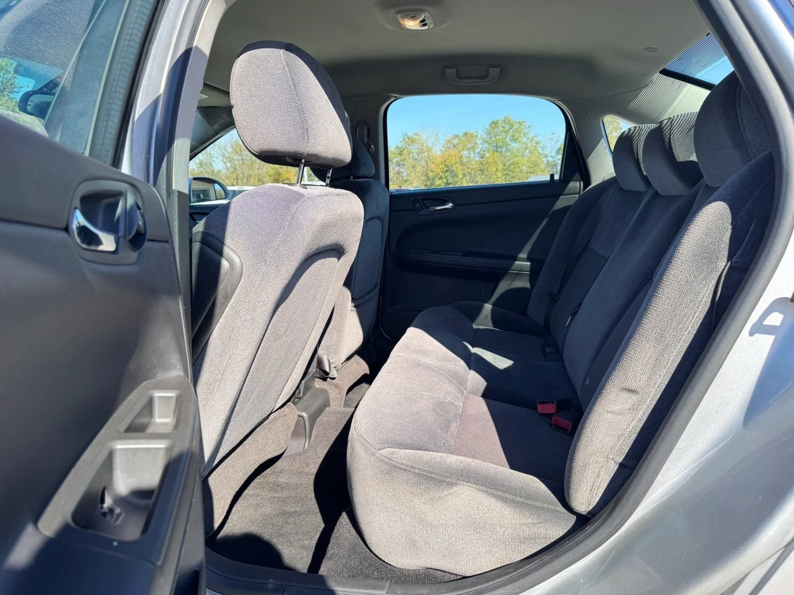 Used 2010 Chevrolet Impala LT FWD image 20