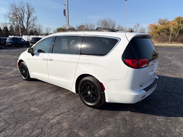 Used 2021 Chrysler Voyager Lxi FWD image 3