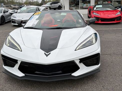 Used 2025 Chevrolet Corvette Stingray Convertible image 2