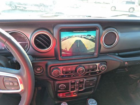 Used 2023 Jeep Wrangler Unlimited Rubicon 4xe w/ Cold Weather Group AWD/4WD image 67