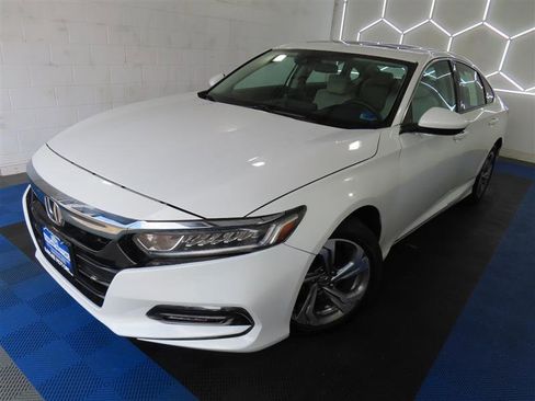 Used 2018 Honda Accord EX image 4