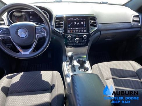 Used 2022 Jeep Grand Cherokee Laredo E AWD/4WD image 29