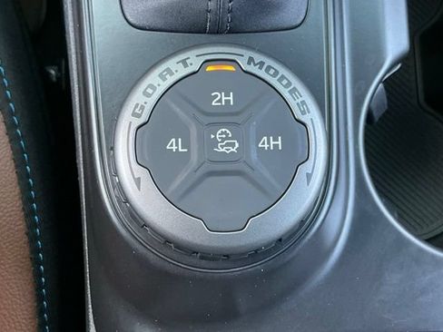 Used 2024 Ford Bronco Outer Banks AWD/4WD image 29