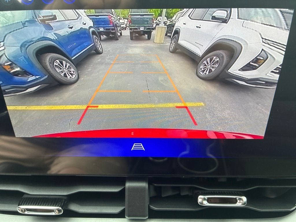 New 2027 Chevrolet Equinox LT w/ Convenience Package II AWD/4WD image 11