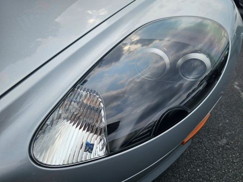 Used 2005 Aston Martin DB9 Coupe RWD image 32