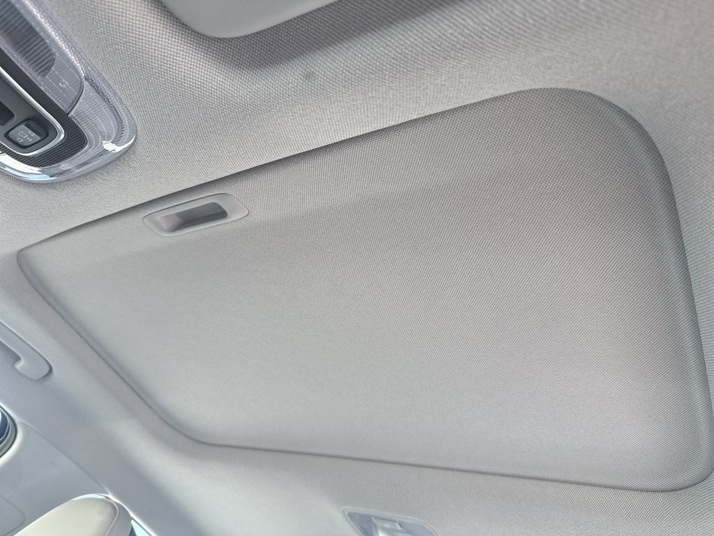 New 2026 Hyundai Elantra Limited FWD image 28