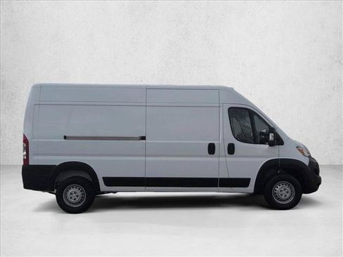 Used 2025 RAM ProMaster 2500 w/ Convenience Group FWD image 4